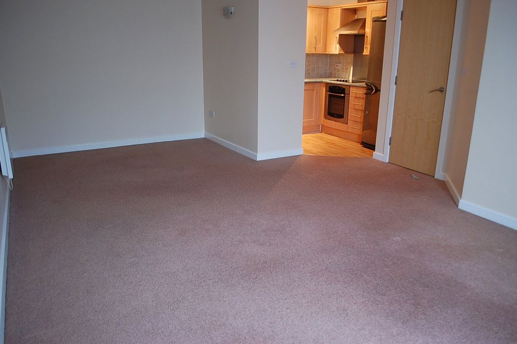 Property photo 2 of 10 Picture No. 15