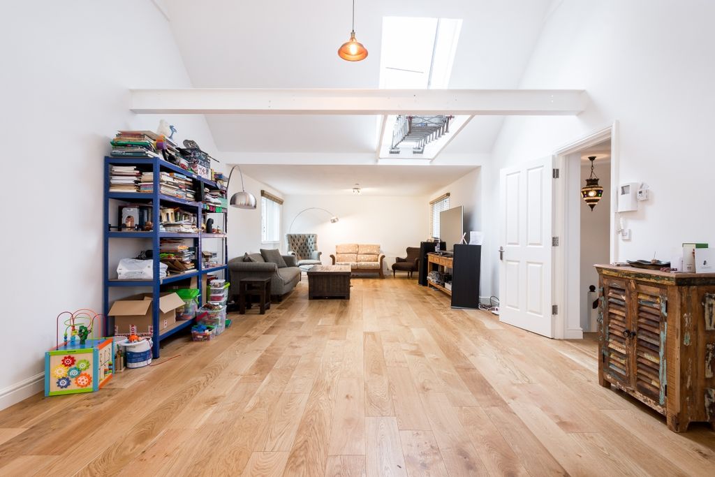 Property photo 2 of 11