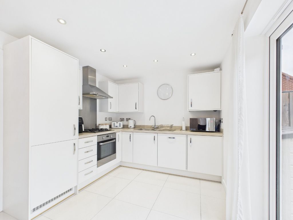 Property photo 3 of 15 4568637