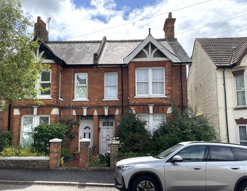 Property photo 1 of 2