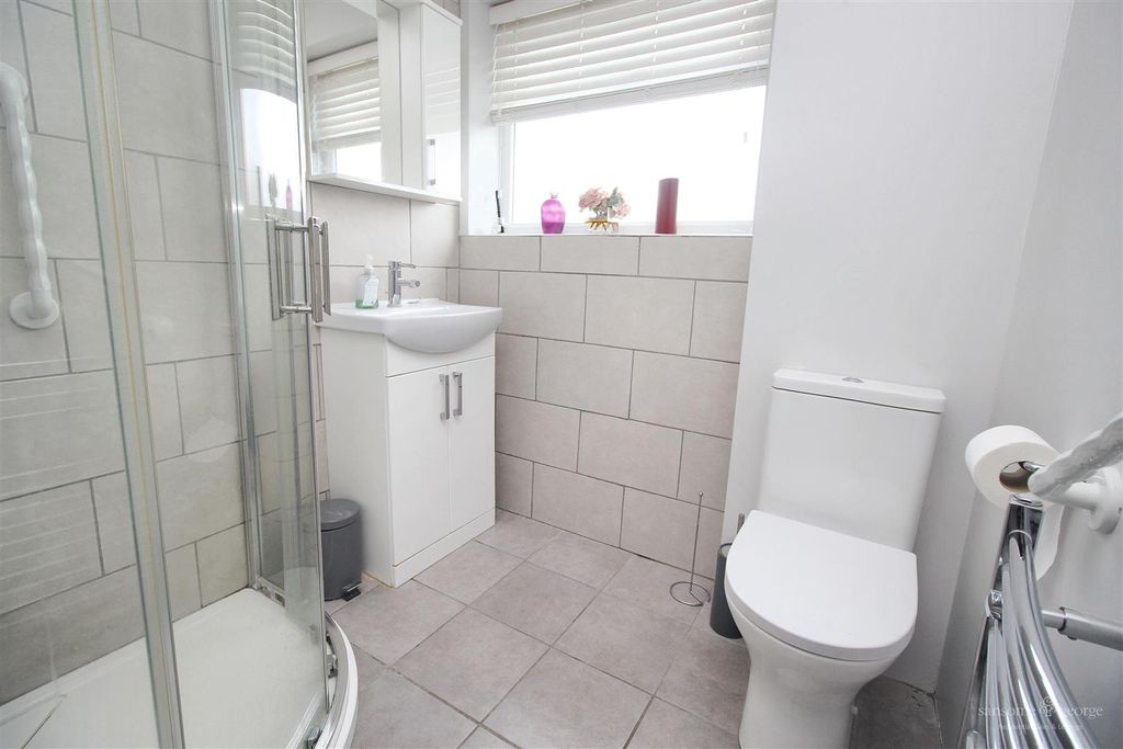 Property photo 3 of 15 Shower Room