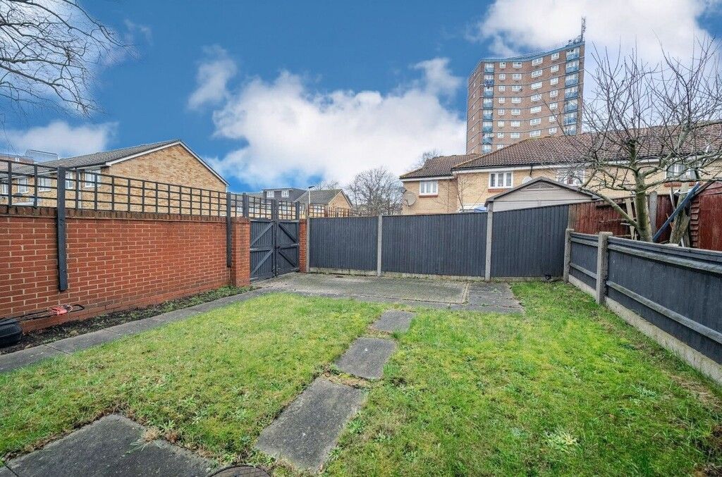 Property photo 2 of 9 01Js9Rb837Dz66Sdxqng