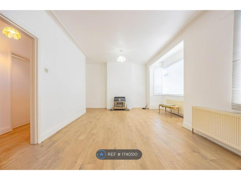 Property photo 1 of 6 Lounge