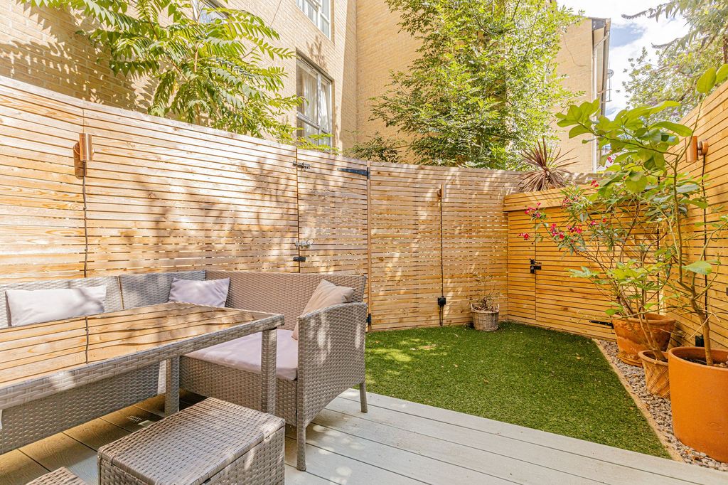Property photo 3 of 26