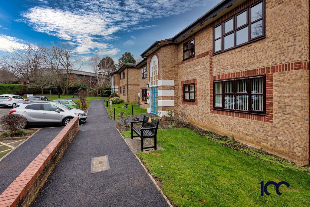 Property photo 1 of 9