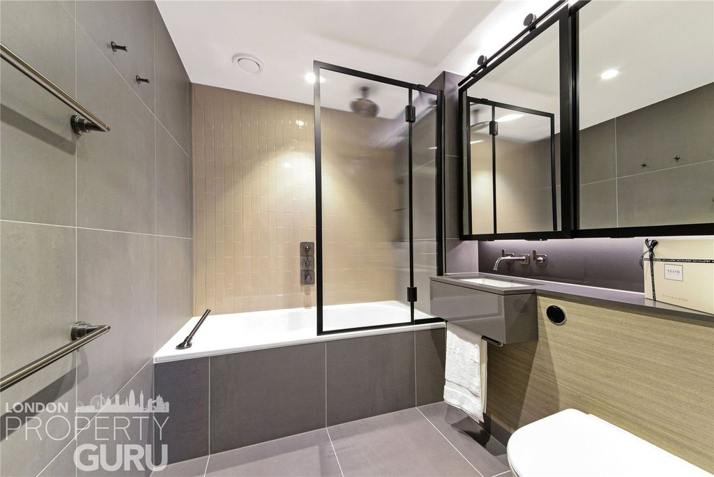 Property photo 3 of 8 Picture No. 04