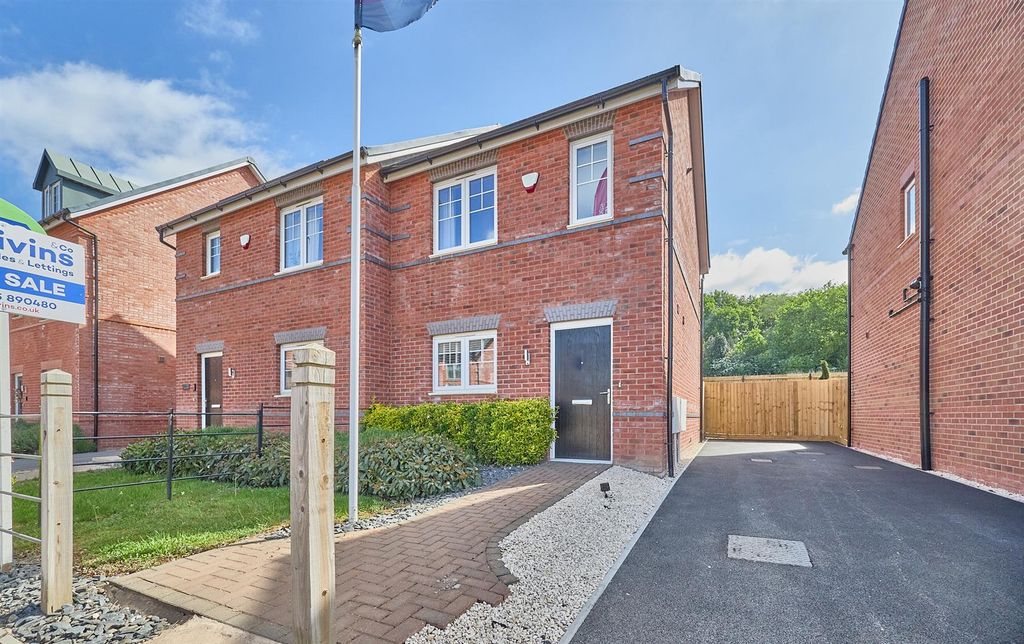 Property photo 1 of 12 8 Westfield Avenue New.Jpg