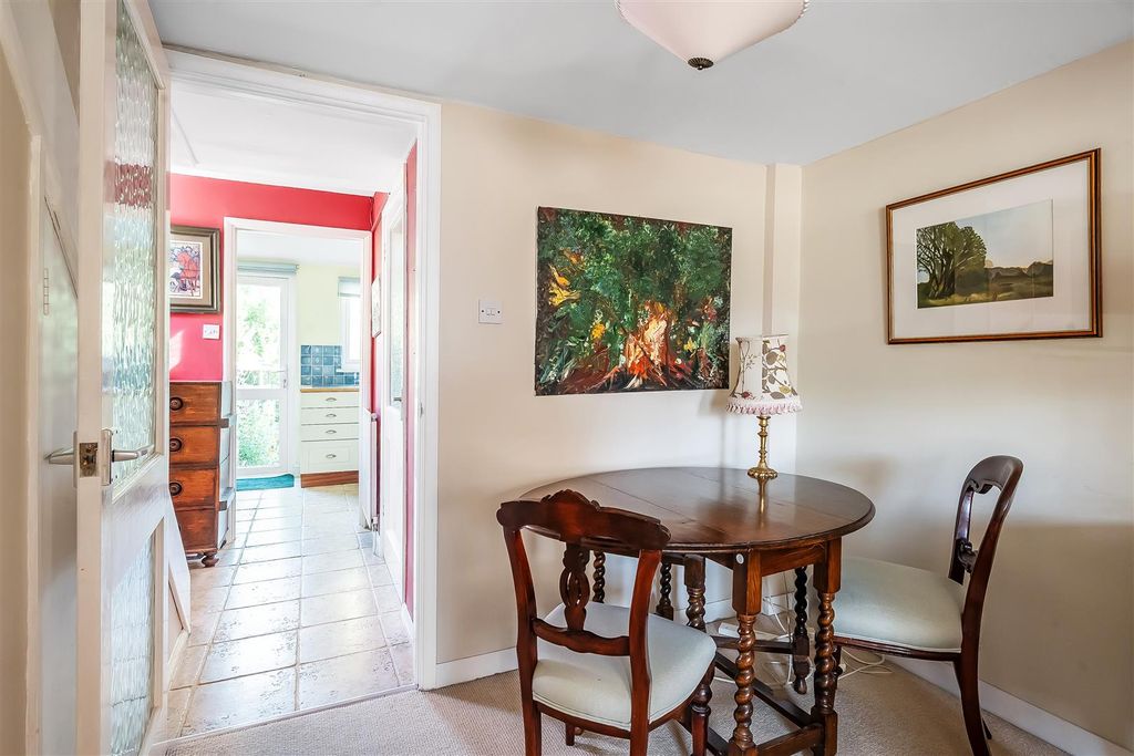 Property photo 2 of 14 17-Middle-Road-5.Jpg