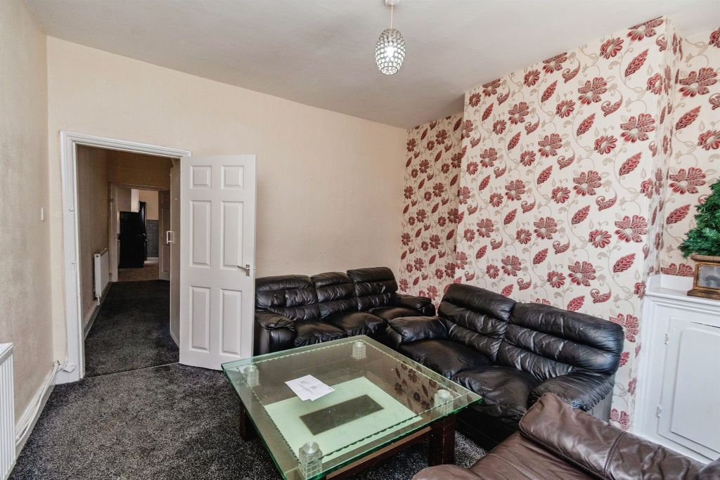 Property photo 3 of 12