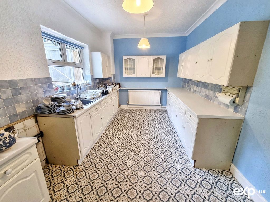 Property photo 3 of 24