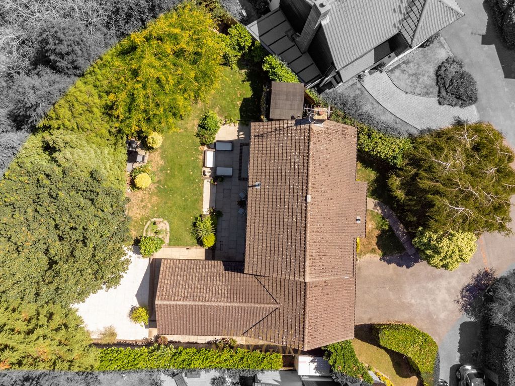 Property photo 2 of 37