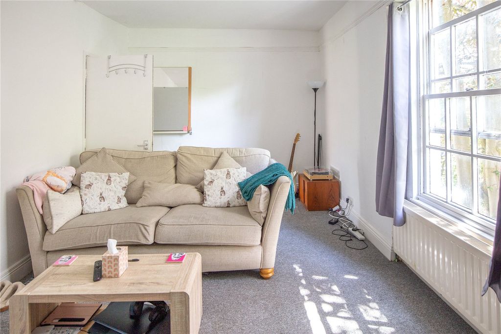 Property photo 2 of 16 Picture No. 05