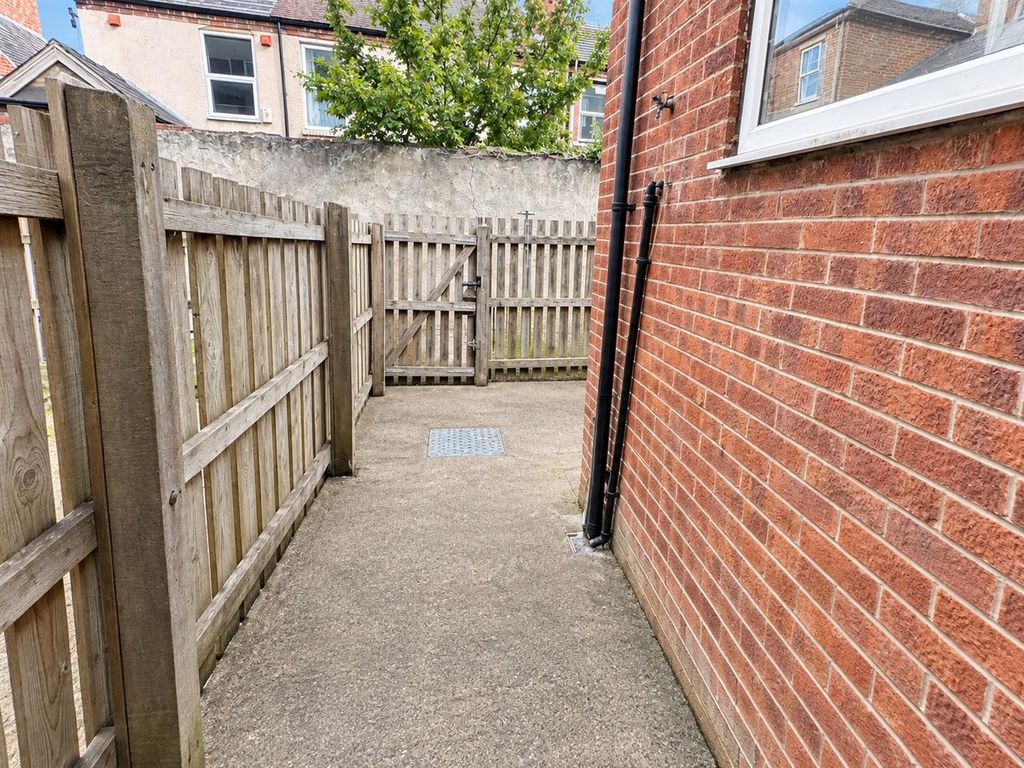 Property photo 2 of 11 B0117c90-6186-4219-Beb8-Da7123693d6A.Png