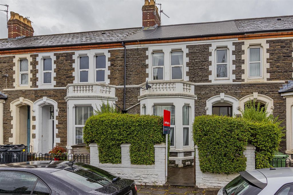 Property photo 1 of 11 Beauchamp Street 31B-11.Jpg