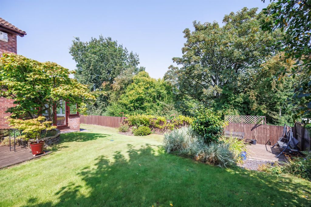 Property photo 2 of 30