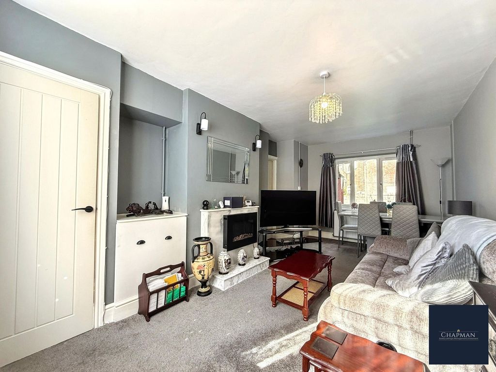 Property photo 2 of 18