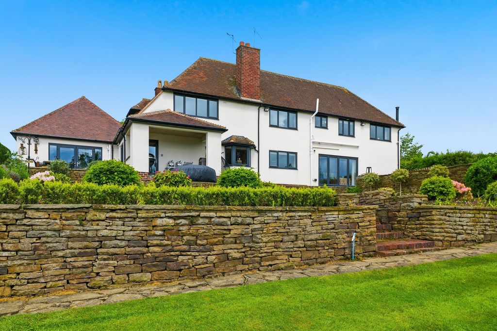 Property photo 1 of 59
