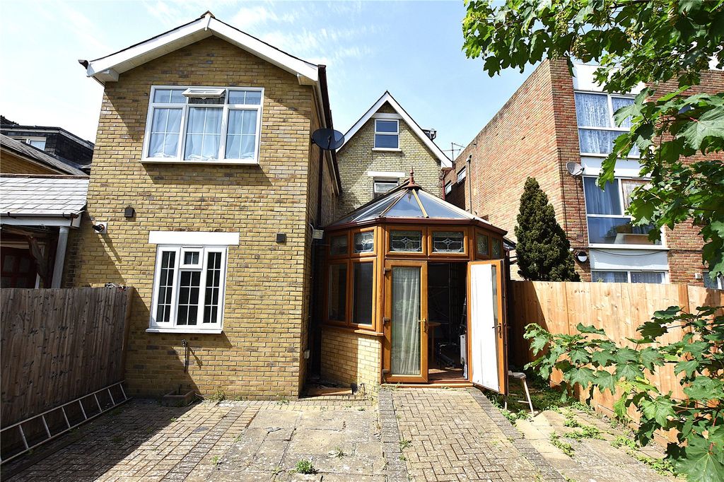 Property photo 2 of 14 Picture No. 21