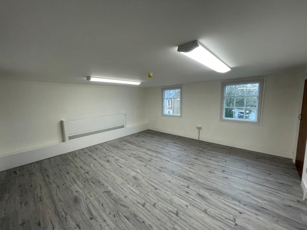 Property photo 2 of 8 Photo 1