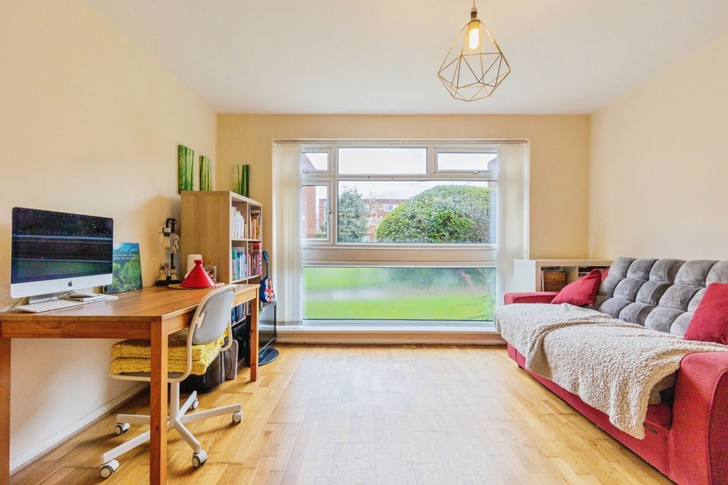 Property photo 2 of 14 Pbox-Img.Jpg