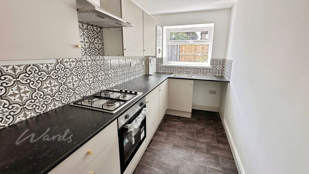 Property photo 2 of 6 High Street Kitch...