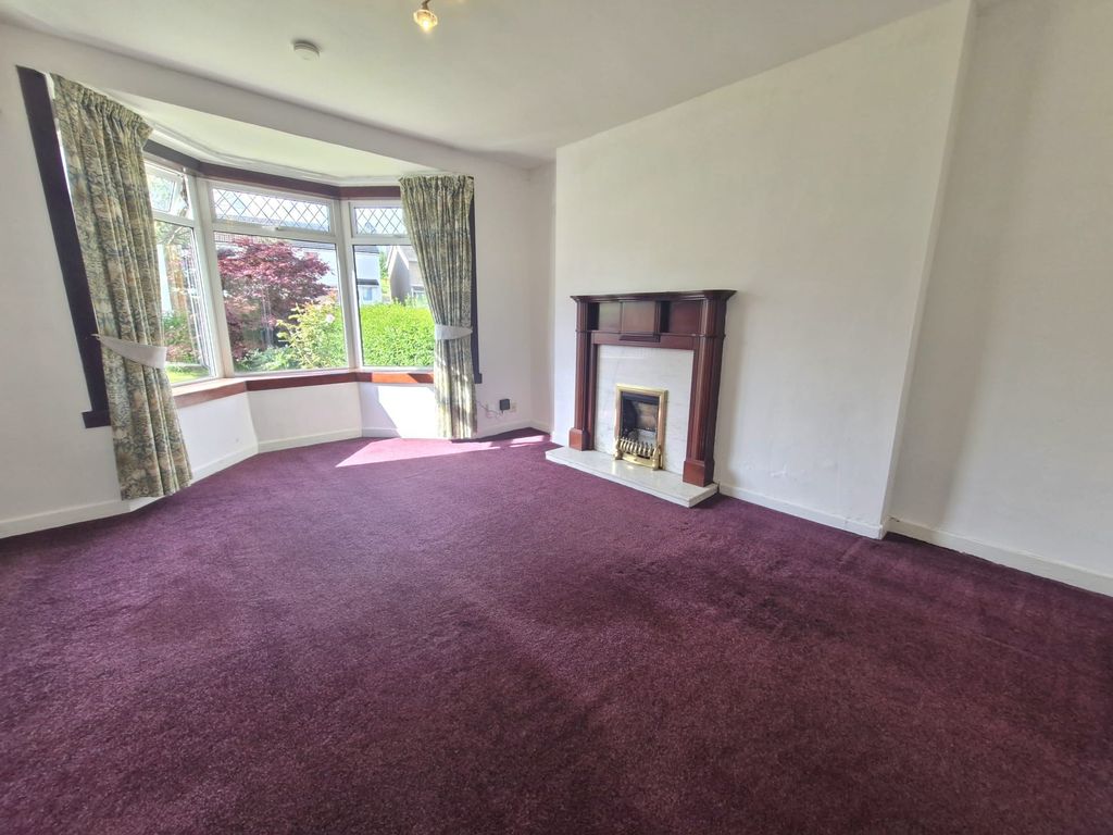 Property photo 2 of 12 Lounge
