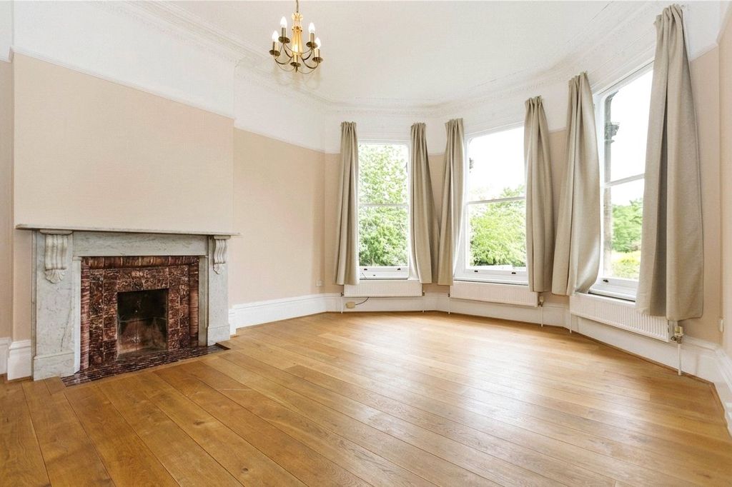 Property photo 1 of 25 Picture No. 32