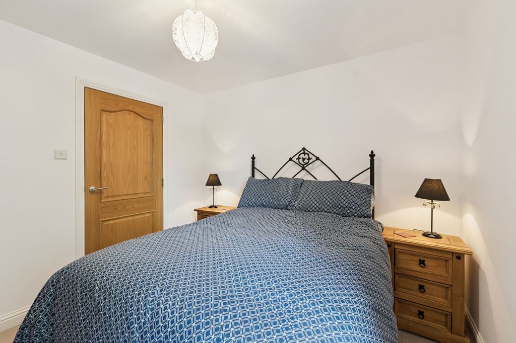 Additional image 9 of 2 bed flat for salePitheavlis Crescent, Oaklands Pitheavlis Crescent PH2
