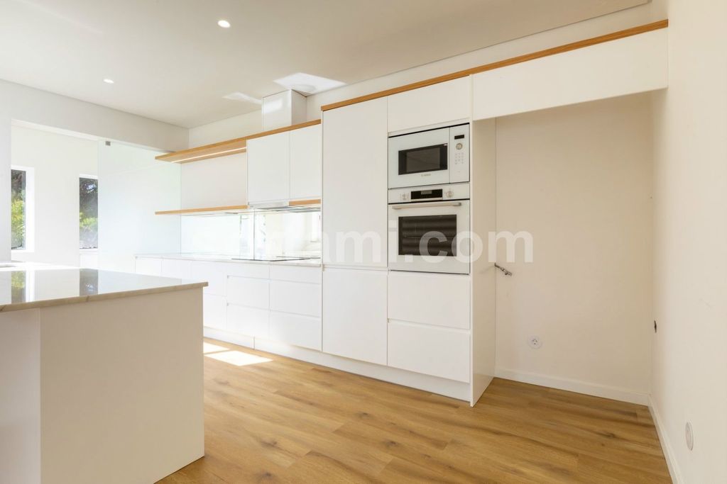Property photo 3 of 56