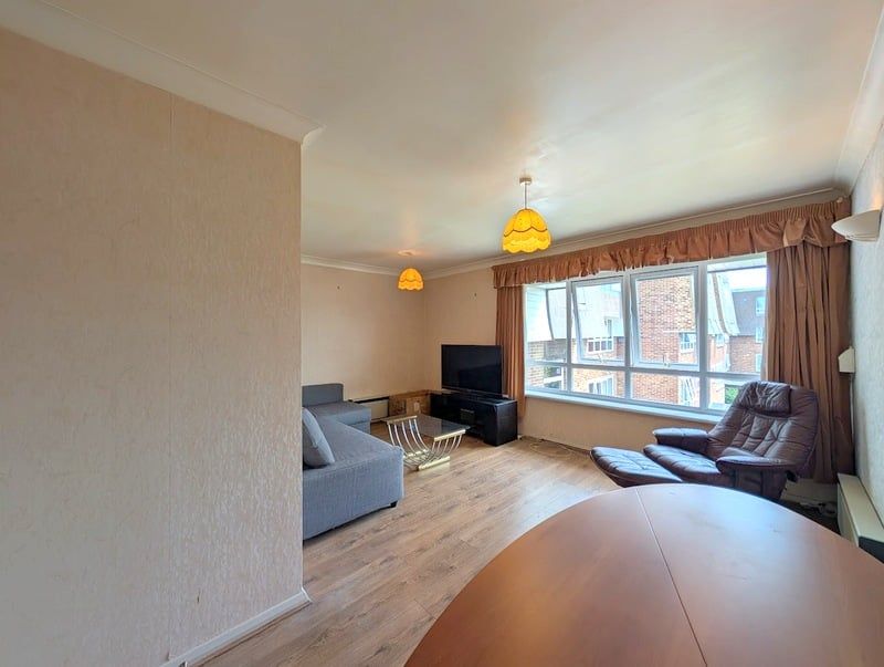 Property photo 2 of 9