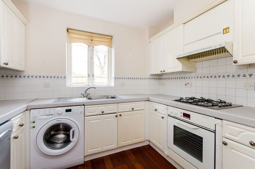 Property photo 1 of 23