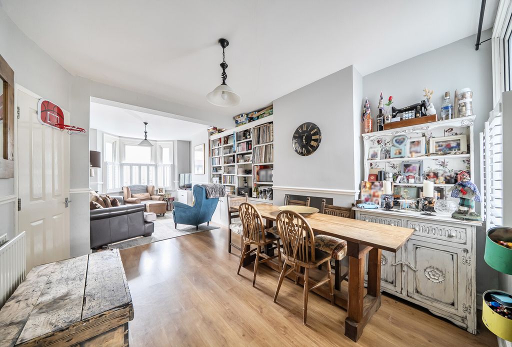 Property photo 1 of 19 Dining Room