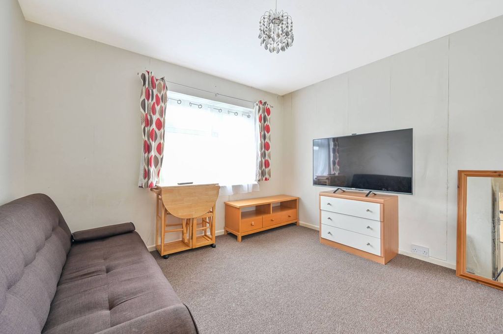 Property photo 2 of 4