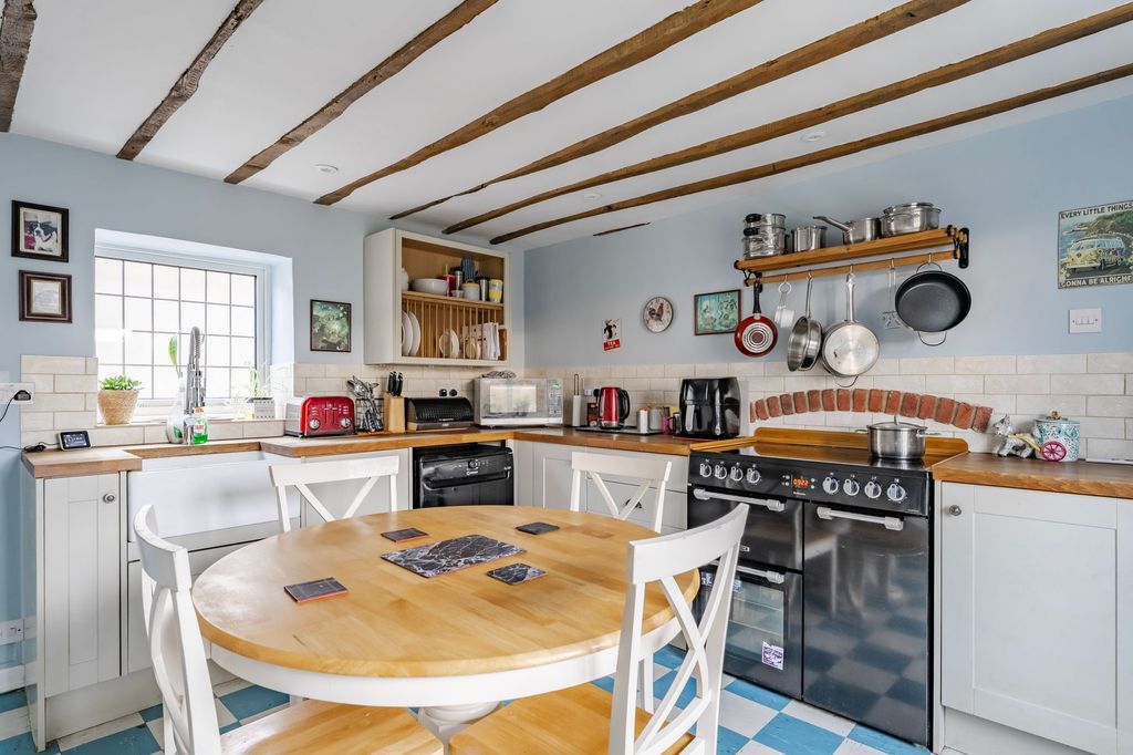 Property photo 3 of 18