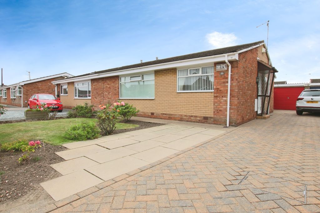 Property photo 1 of 13 4425090