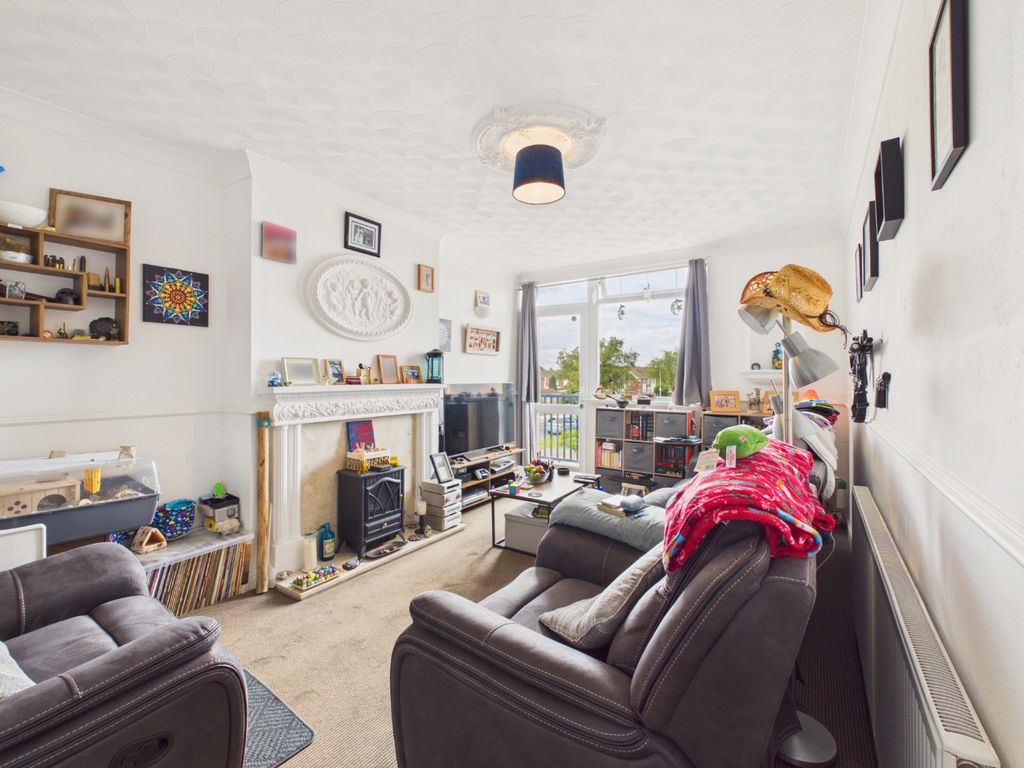Property photo 2 of 10 5398972