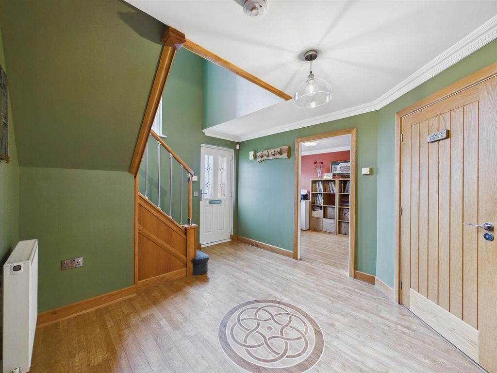 Property photo 3 of 33 Cam04045G0-Pr0064-Still004.Jpg