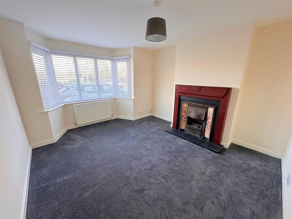 Property photo 2 of 18 33.Jpg