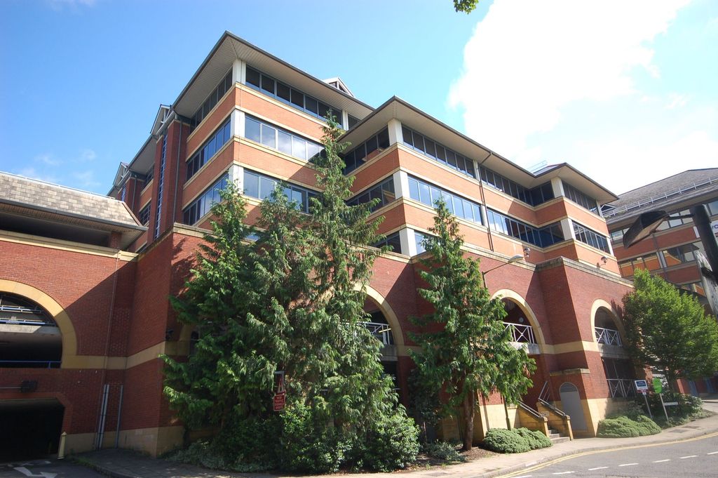 Property photo 1 of 9 Ext - Swan House (3)