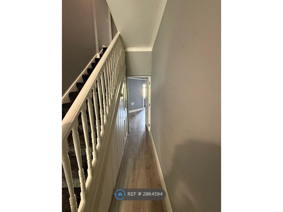 Property photo 2 of 12 Hallway