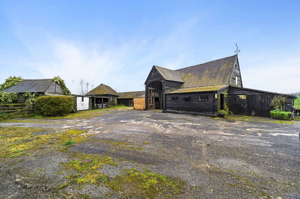Property photo 3 of 59 Outbuildings