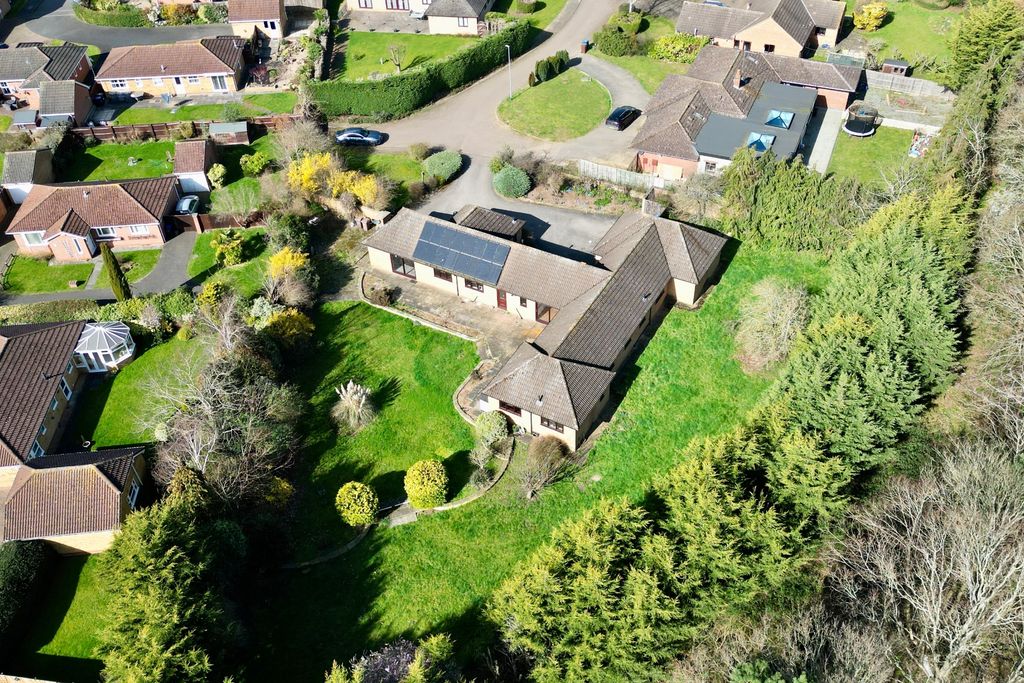 Property photo 1 of 25 Photo 16