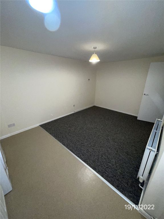 Property photo 3 of 5 Picture No. 04