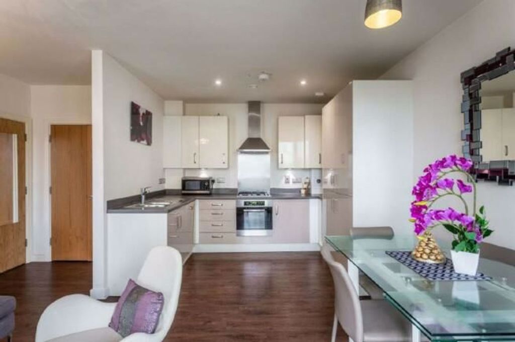 Property photo 1 of 10 Kitchen