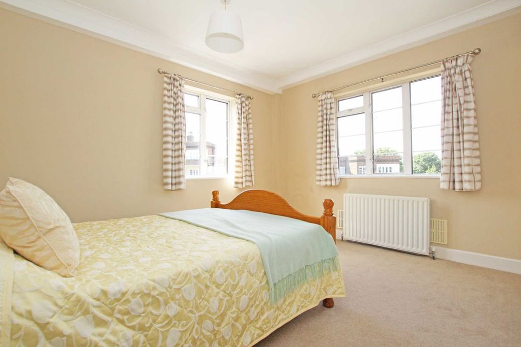 Property photo 2 of 4