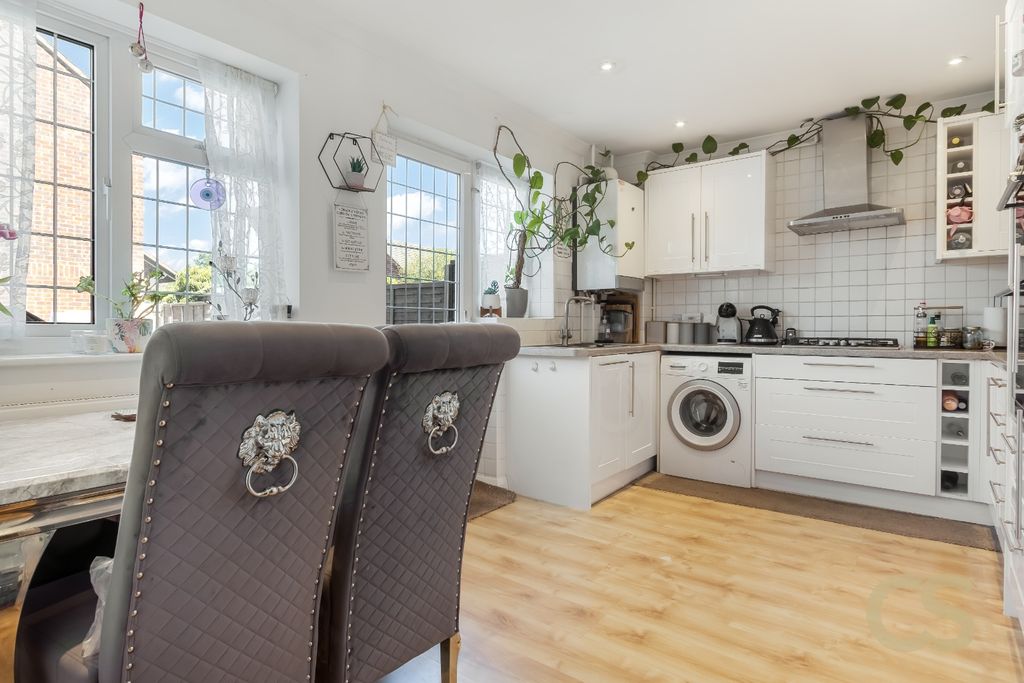 Property photo 3 of 14 5138143