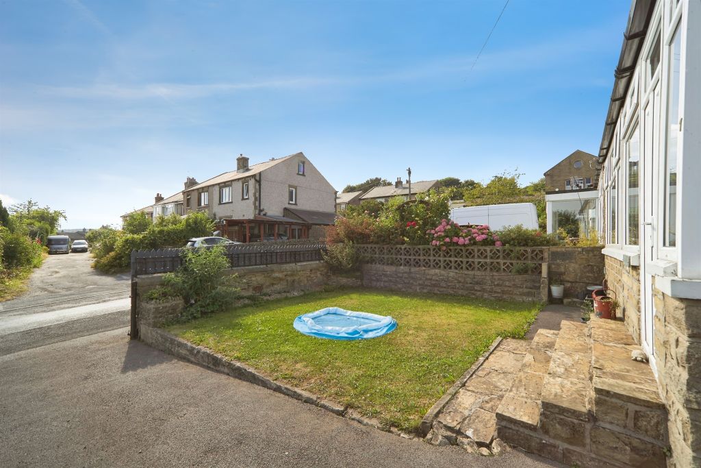 Property photo 2 of 16