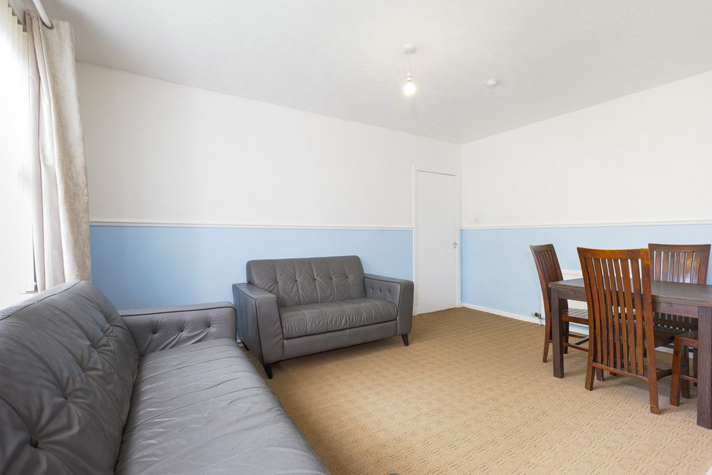 Property photo 3 of 24