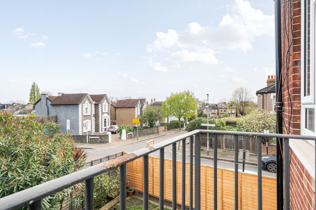 Property photo 2 of 12 1441463-5-69d91c5...