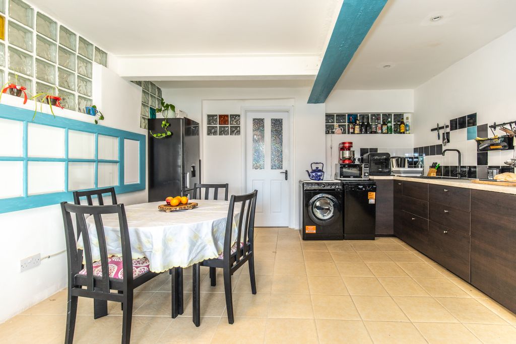 Additional image 14 of 2 bed flat for saleClarence Square, Brighton BN1